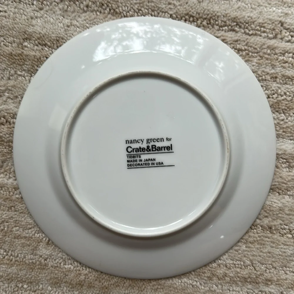 Crate & Barrel Tidbits Set of 6 Appetizer Plates 6½